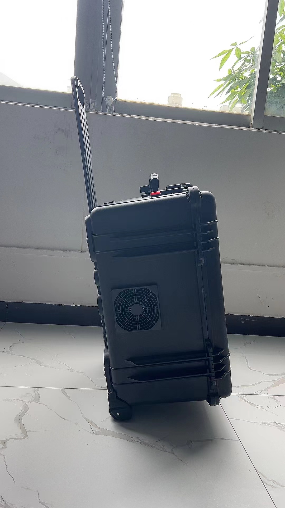 高州手拉箱型移动通信干扰器